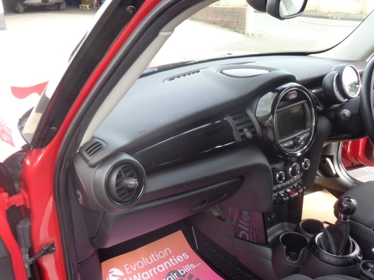 MINI HATCHBACK 1.5 Cooper 5dr