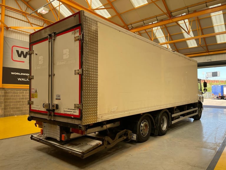 DAF CF75 310 EURO 5, 6X2, 26 TONNE INSULATED BOX 