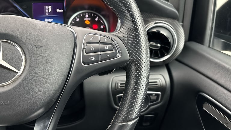 2023 Mercedes-Benz V-Class 2.0 V220d AMG Line MPV 5dr Diesel G-Tronic+ Euro 6 (s/s) XLWB (163 ps)...