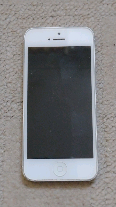image for iPhone 5 with box and original accessories 