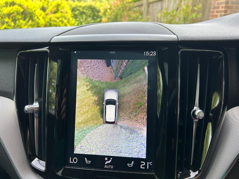 VOLVO XC60 2.0 R-Design T8 Twin Engine AWD 2018