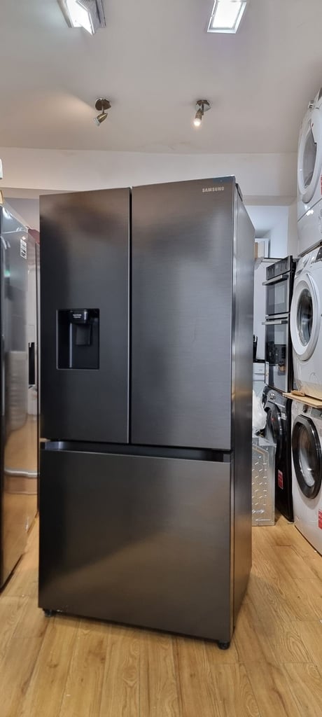Ex display Fridge freezer Samsung American style with water dispenser 