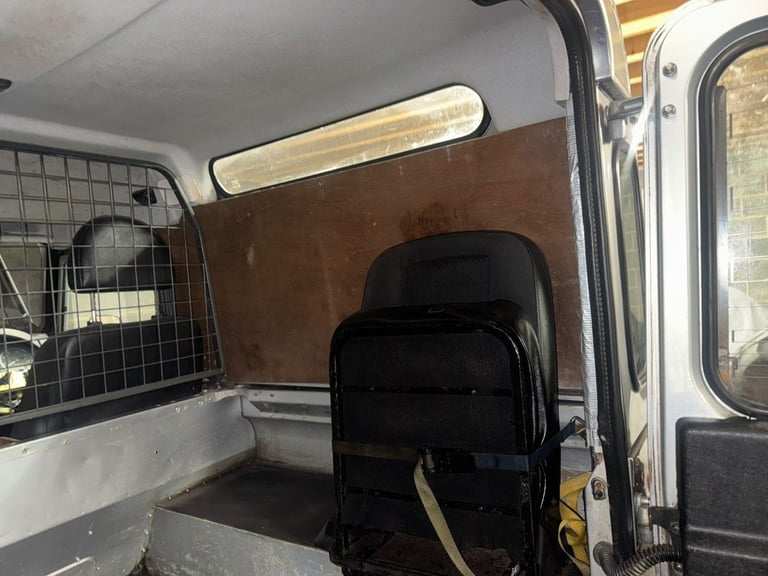 2008 Land Rover Defender 90 2.4 TDCi County Hard Top SUV 4WD SWB Euro 4 3dr PANEL VAN Diesel Manual