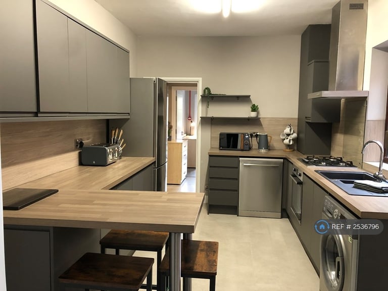 5 bedroom house in Kingsway, Coventry, CV2 (5 bed) (#2536796)