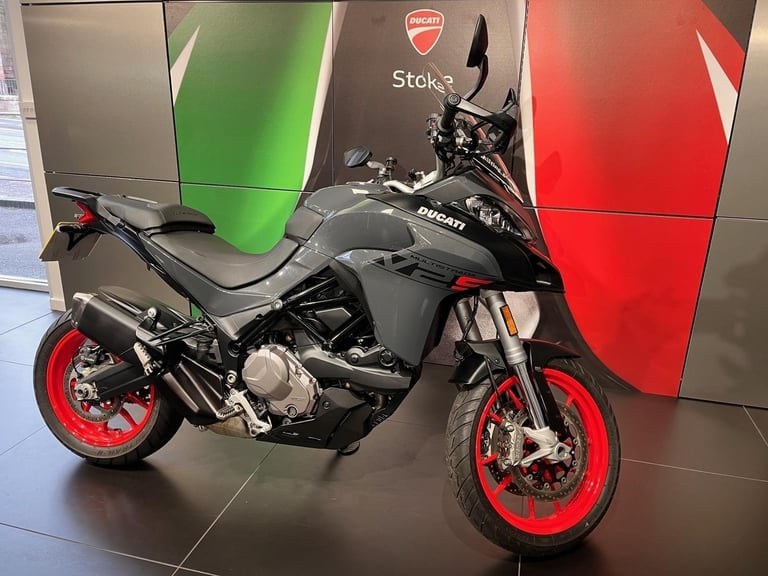 2021 MULTISTRADA V2S LOW MILEAGE WITH HEATED GRIPS READY TO GO