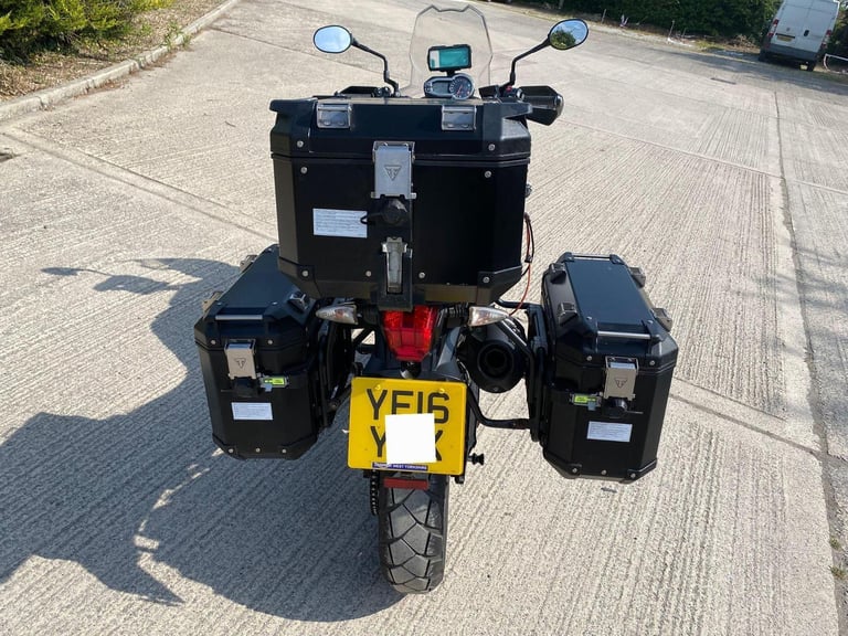 2016 16 TRIUMPH TIGER 800 XRT WHITE ENDURO FULL ADVENTURE LUGGAGE TOURER