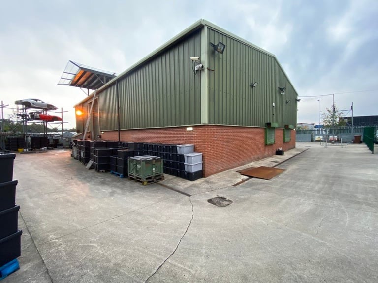 UNIT TO RENT 5,500 SQUARE FOOT Commercial Industrial Unit To Rent To Let WN6OYR