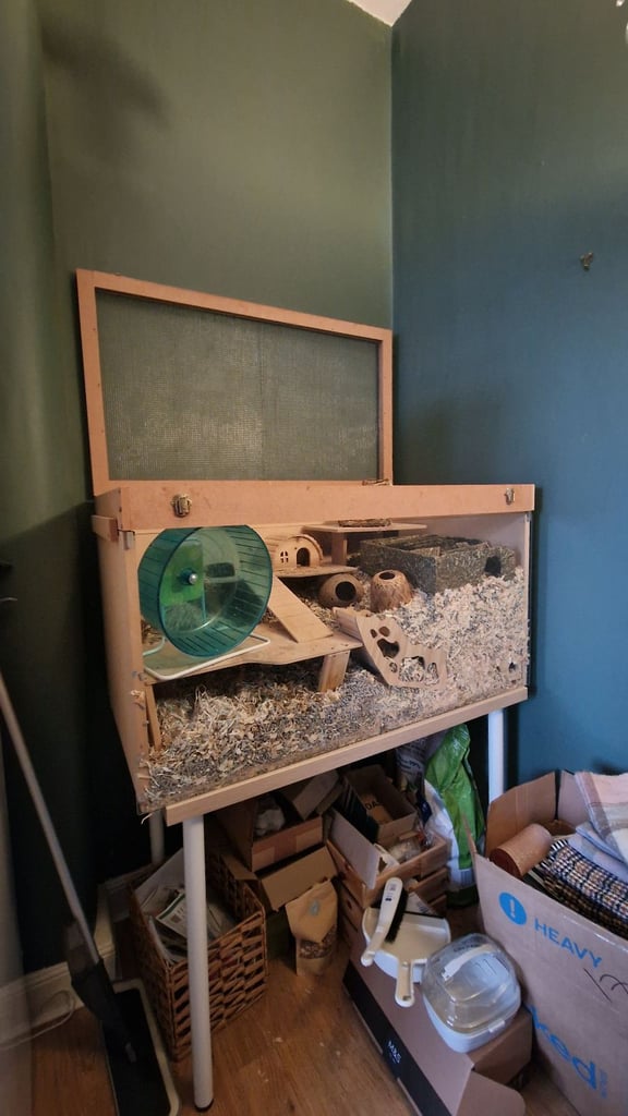 ETHICAL hamster cage (barless)