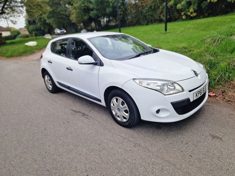 Renault, MEGANE, Hatchback, 2011, Manual, 1598 (cc), 5 doors