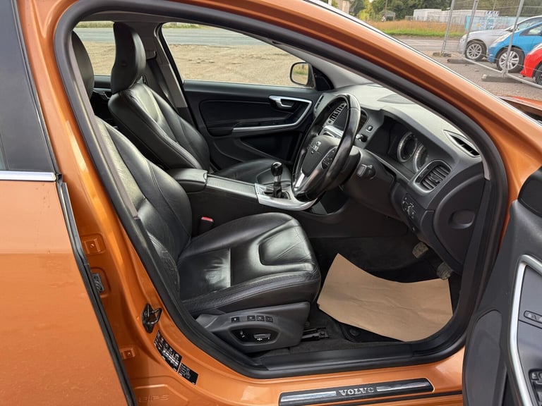2010 Volvo S60 D5 [205] SE Lux 4dr SALOON Diesel Manual