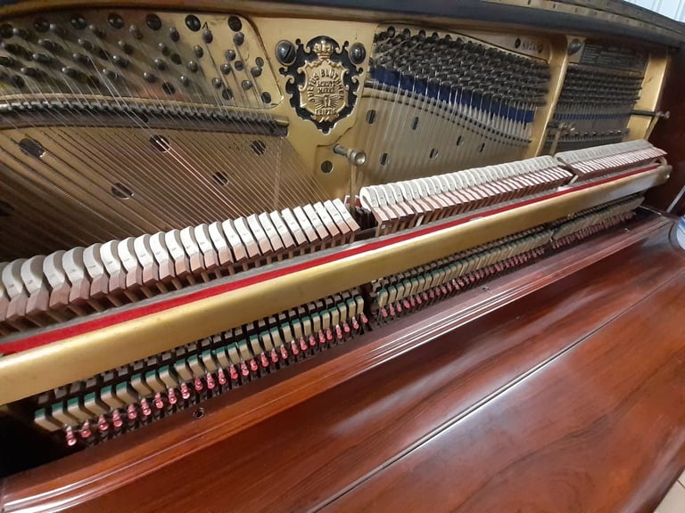 Bluthner Upright Piano in Rosewood *free tuning + matching stool* elegant piece