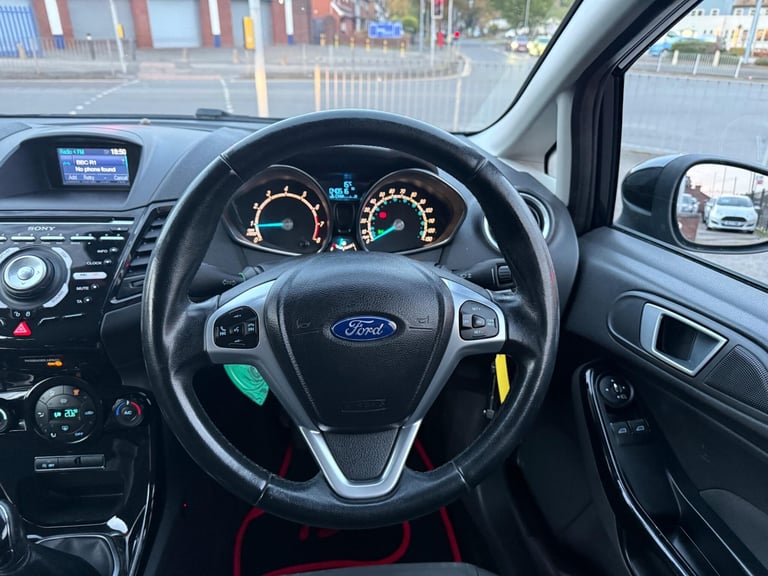 2013 Ford Fiesta 1.0T EcoBoost Titanium Euro 5 (s/s) 3dr HATCHBACK Petrol Manual