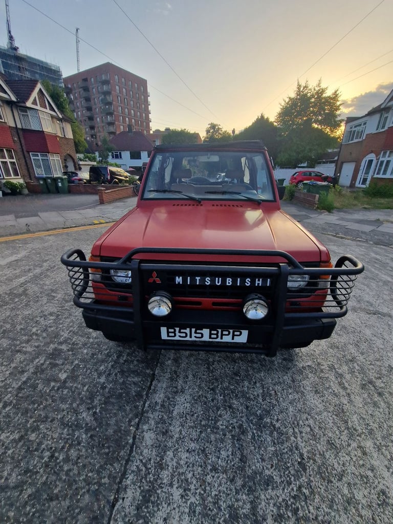 Left Hand Drive Mitsubishi Shogun/Pajero