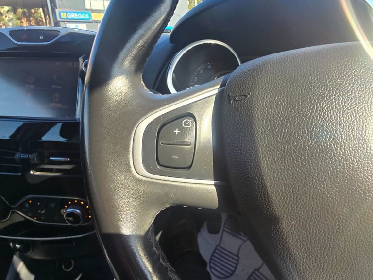 2016 Renault Clio 1.5 dCi Dynamique S Nav Hatchback 5dr Diesel Manual Euro 6 (s/s) (90 ps) Hatchb...