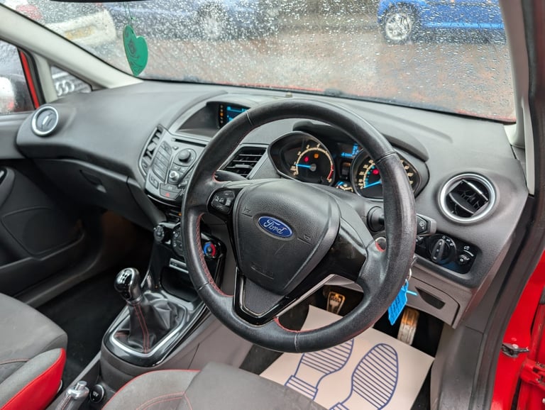2014 Ford Fiesta 1.0 EcoBoost 140 Zetec S Red 3dr HATCHBACK Petrol Manual