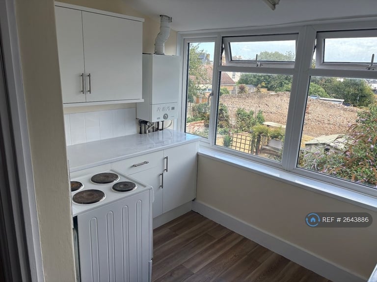1 bedroom flat in Grange Road, Ramsgate, CT11 (1 bed) (#2643886)