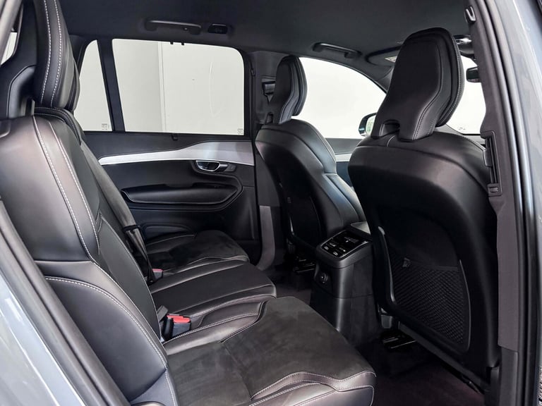 2022 Volvo XC90 2.0h T8 Recharge 18.8kWh R-Design SUV 5dr Petrol Plug-in Hybrid Auto 4WD Eu ESTAT...