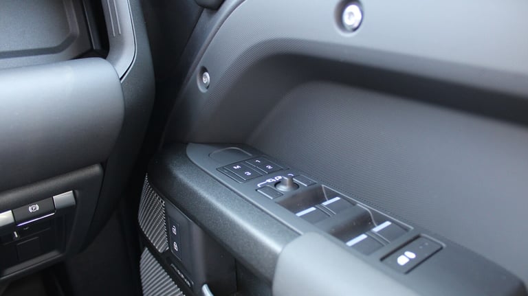 2025 Land Rover Defender Diesel Estate 3.0 D300 Outbound 130 5dr Auto SUV Diesel Automatic