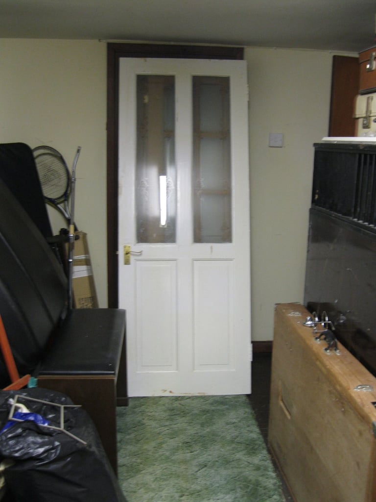 image for DOOR WITH GLASS PANELS GUNNISLAKE PL18 9NA