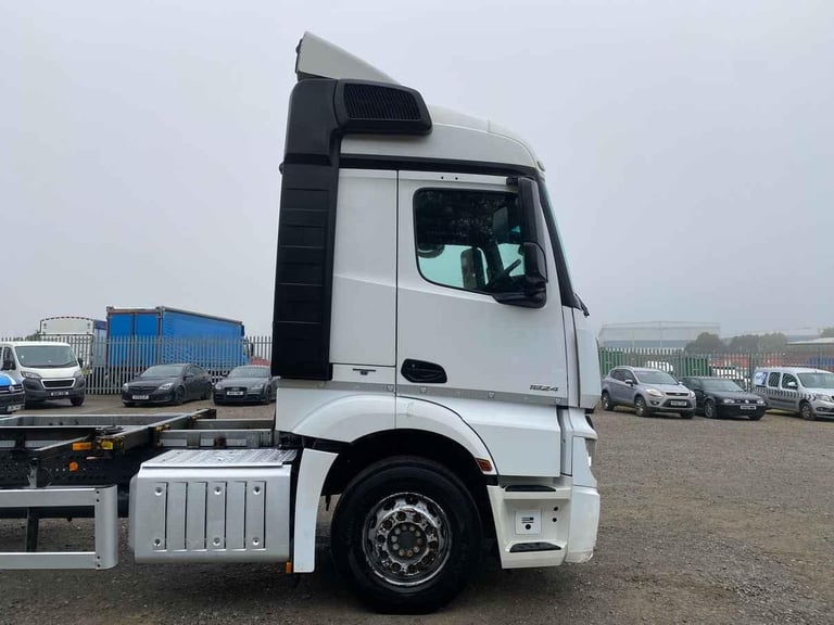 MERCEDES ACTROS 1824 *EURO 6* 4X2 DEMOUNT CHASSIS CAB 2018 - BV67 OUA