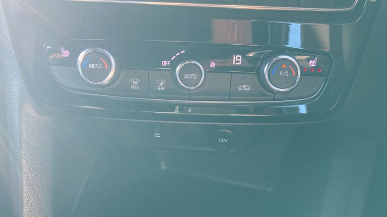 2021 Vauxhall Mokka 100kW SRi Nav Premium 50kWh 5dr Auto Electric Hatchback Hatchback Electric Au...