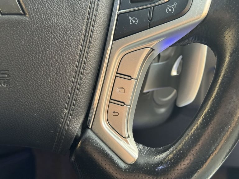 2020 Mitsubishi L200 2.2 DI-D DC Barbarian X Pickup Double Cab 4dr Diesel Auto 4WD Euro 6 (s/s)  ...