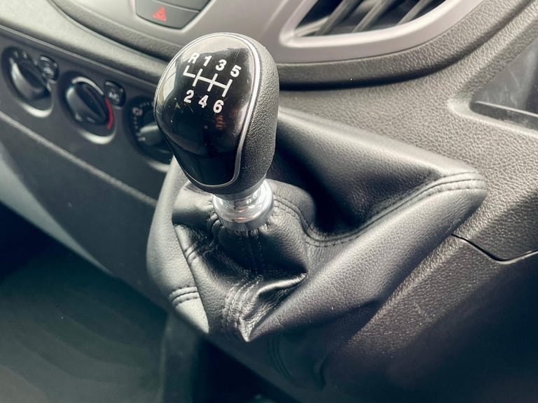 Ford TRANSIT 410 410 TDCI 125 L3H2 TREND 15 SEAT MINIBUS LWB MEDIUM ROOF RWD