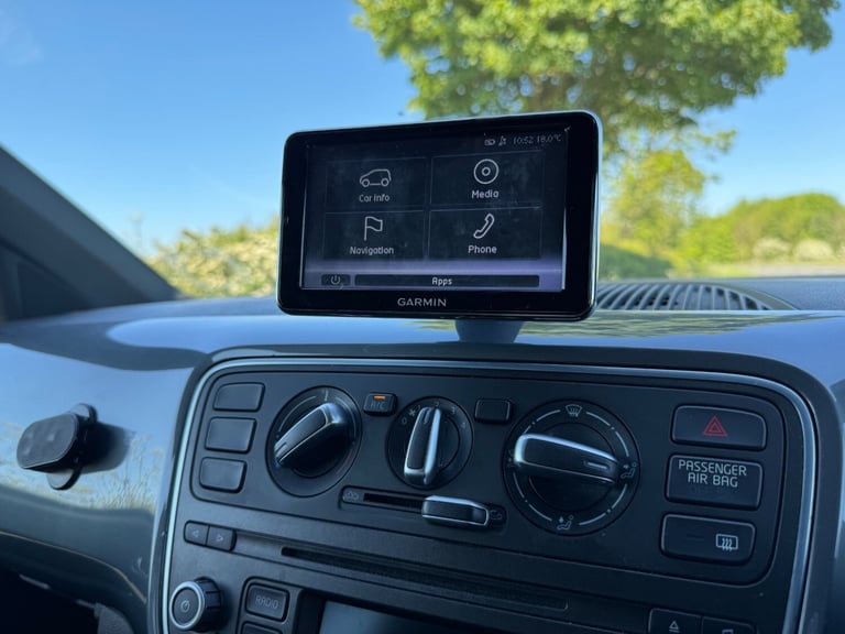 GARMIN SAT NAV BLUETOOTH