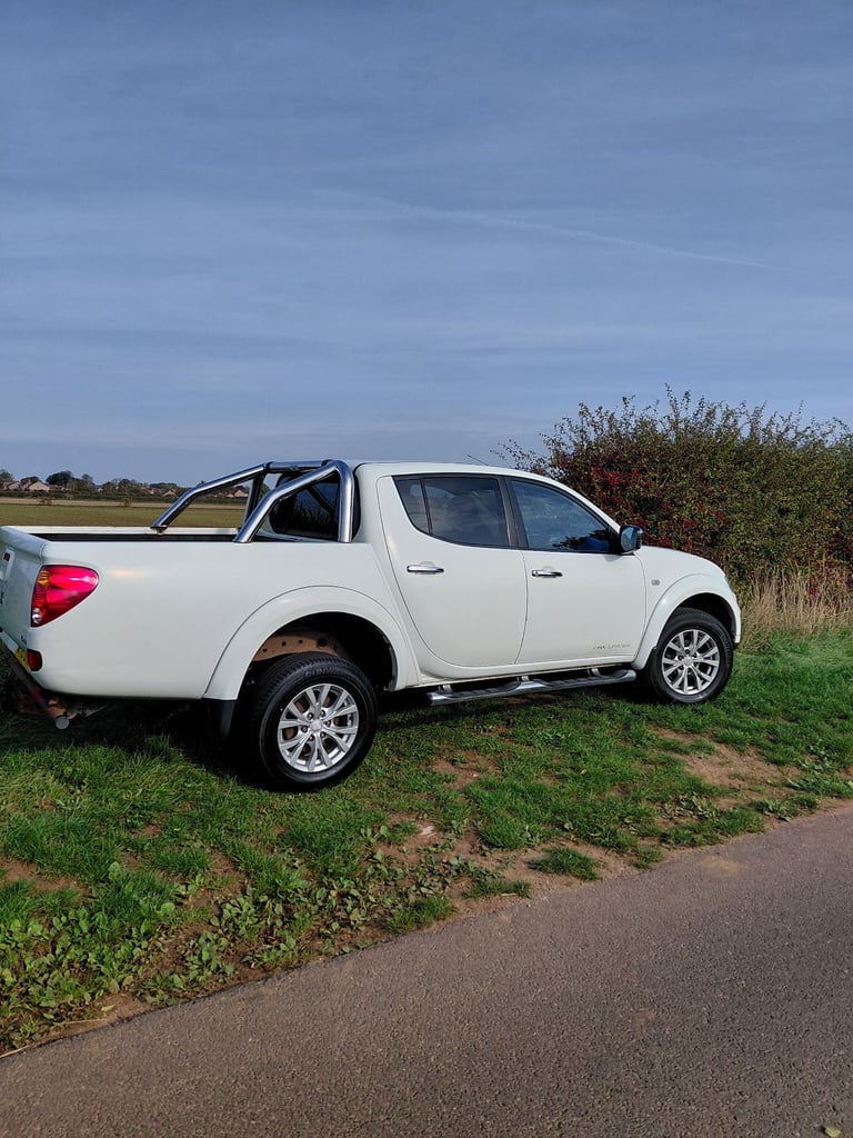 image for Mitsubishi, L200, Pick Up, 2015, Manual, 2477 (cc)