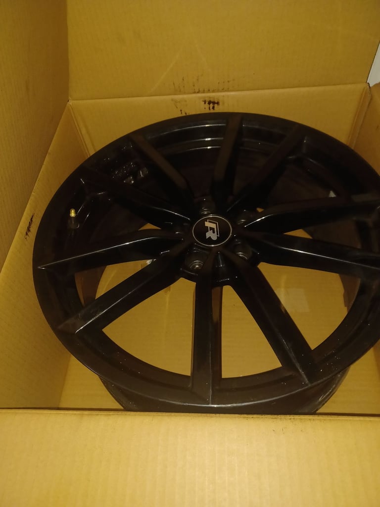 4 x alloy 19" alloys wheels for sale 50