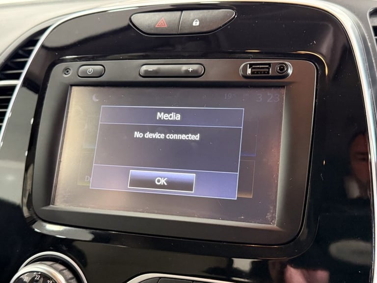 2018 Renault Captur 0.9 TCe ENERGY Iconic SUV 5dr Petrol Manual Euro 6 (s/s) (90 ps) HATCHBACK Pe...
