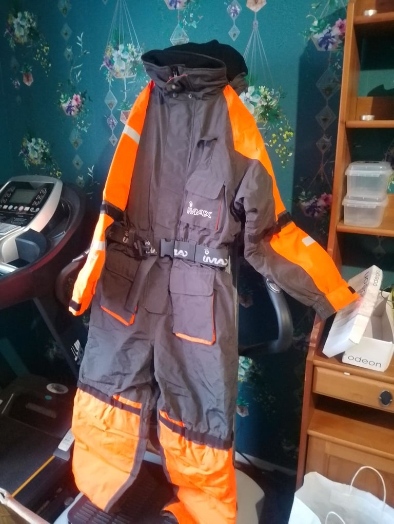 image for IMAX floatation/fishing suite size m
