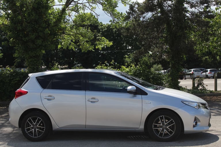 2015 Toyota Auris 1.8 Auris Icon+ VVT-i CVT 5dr Hatchback Hybrid Automatic