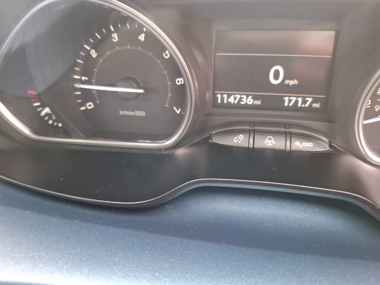 2014 Peugeot 2008 1.2 VTi Crossway 5dr HATCHBACK Petrol Manual