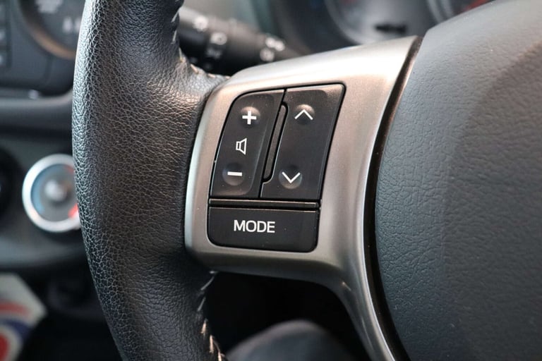 2016 Toyota Yaris 1.3 Yaris Icon VVT-I 5dr Hatchback Petrol Manual