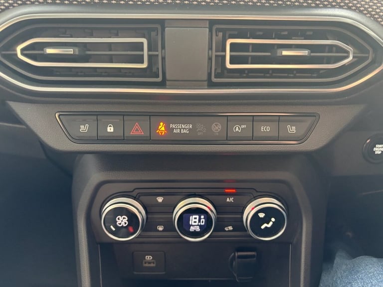 2022 72 DACIA JOGGER 1.0 TCE EXTREME SE MPV 5DR PETROL MANUAL EURO 6 (S/S) (110 