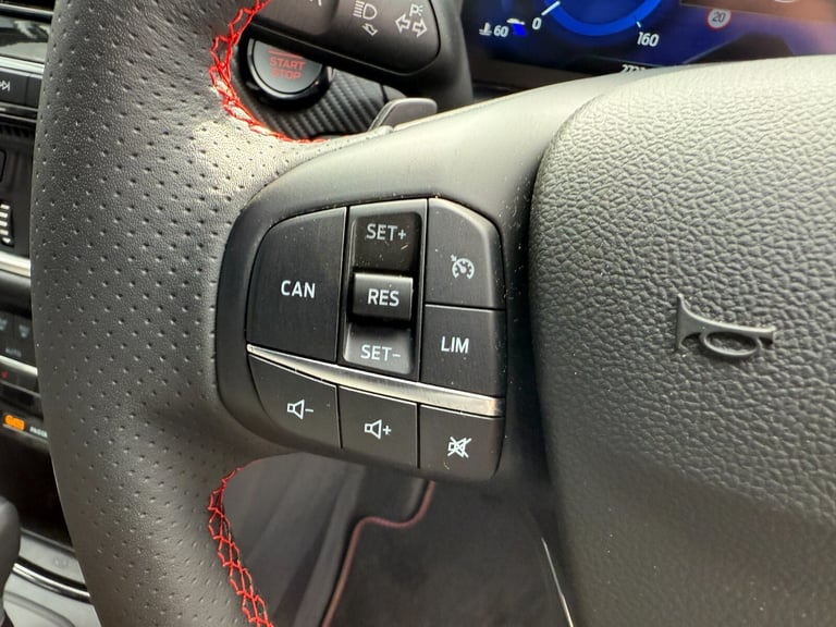 2024 Ford Puma 1.0T EcoBoost Hybrid mHEV ST 5dr DCT - Only 2,700 miles! Hatchback Petrol Automatic