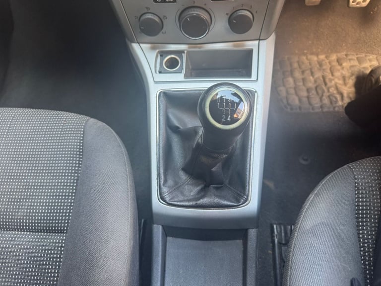 Vauxhall, ASTRA, Hatchback, 2009, Manual, 1598 (cc), 3 doors