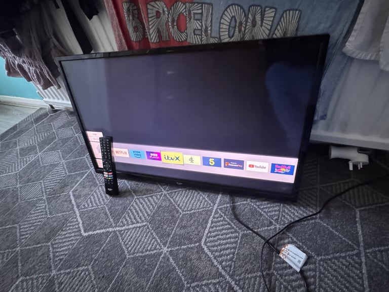 ✅📱smart Bush 32” whit wall bracket 