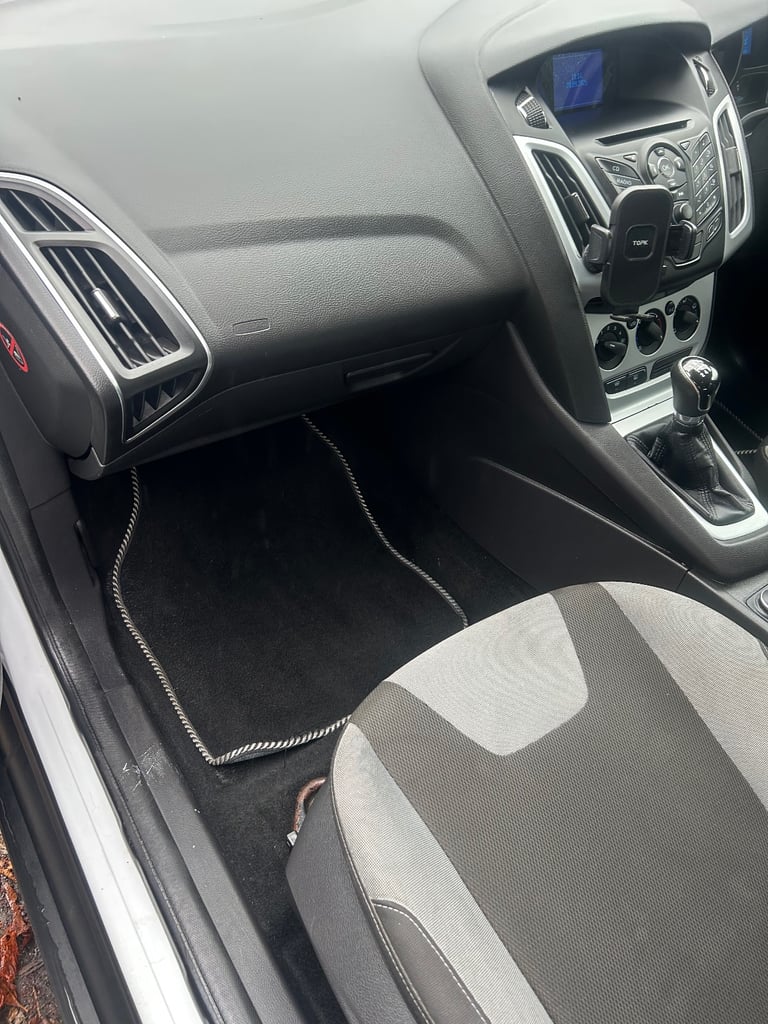 image for Ford, FOCUS, Hatchback, 2012, Manual, 1596 (cc), 5 doors