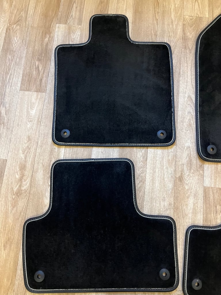 Volvo car mats 