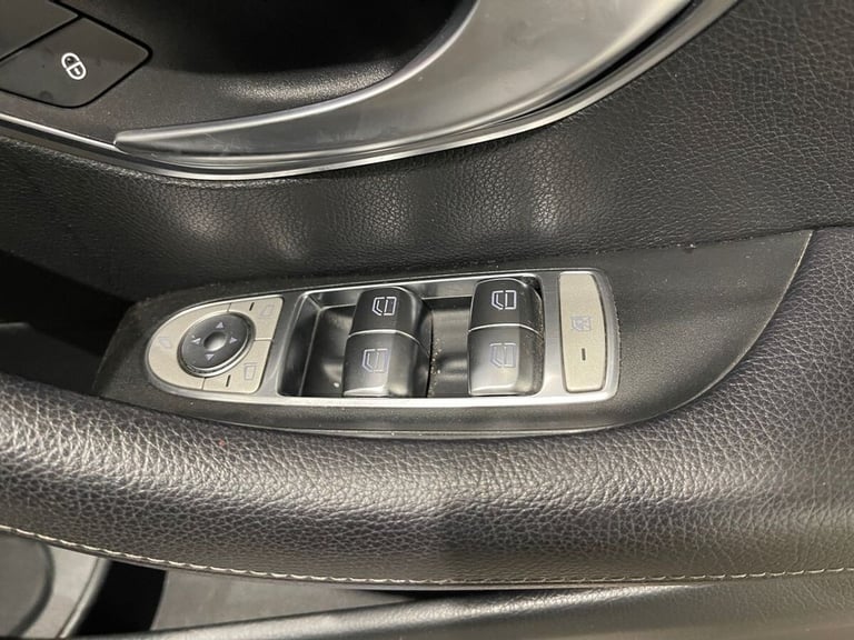 2018 Mercedes-Benz E-Class 2.0 E200d SE Saloon 4dr Diesel G-Tronic+ Euro 6 (s/s) (150 ps) Saloon ...