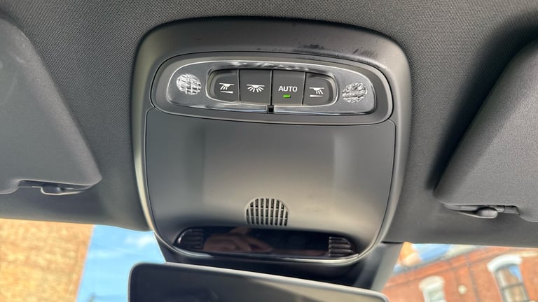 2019 Volvo V40 1.5 T3 R-Design Edition Hatchback 5dr Petrol Auto Euro 6 (s/s) (152 ps) Hatchback ...