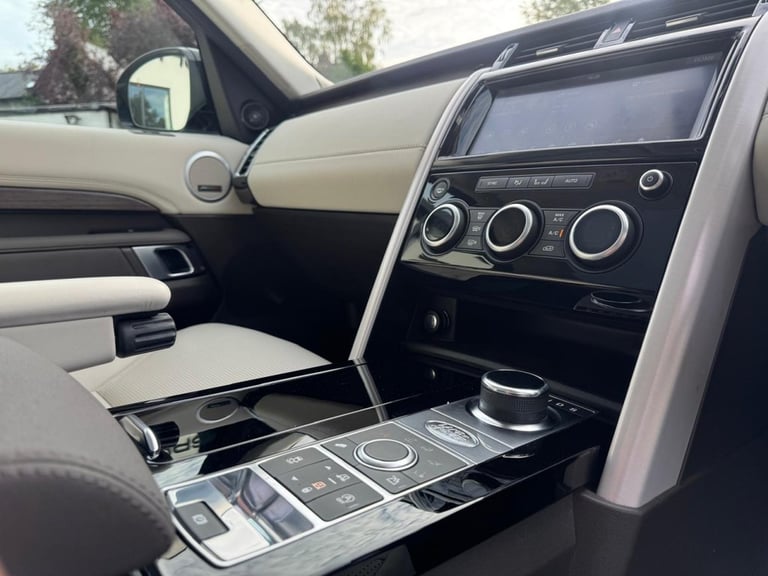 2019 Land Rover Discovery 3.0 SD V6 HSE SUV 5dr Diesel Auto 4WD Euro 6 (s/s) (306 ps) ESTATE Dies...