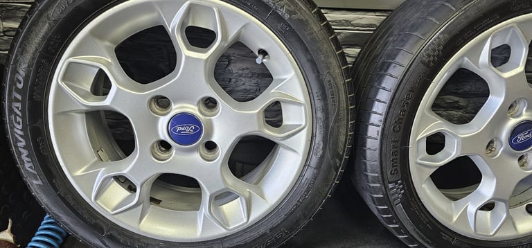 Ford Genuine 15 alloy wheels + 4 x tyres 195 50 15 Lanvigator