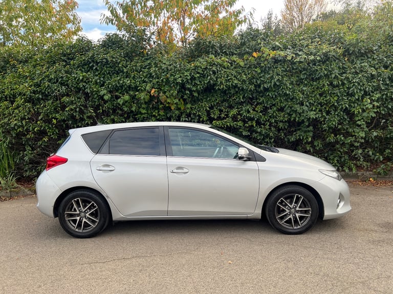 Toyota, AURIS, Hatchback, 2014, Manual, 1364 (cc), 5 doors