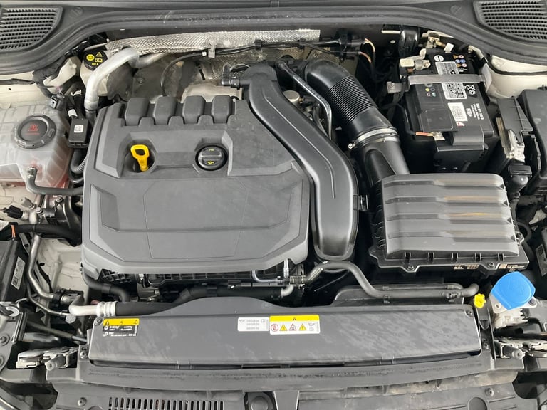 2023 Volkswagen Golf 1.5 eTSI MHEV R-Line Hatchback 5dr Petrol Hybrid DSG Euro 6 (s/s) (150 ps)  ...