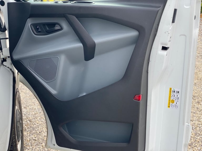 2017 Ford Transit Custom 2.0 TDCi 270 L1 H1 5dr PANEL VAN Diesel Manual