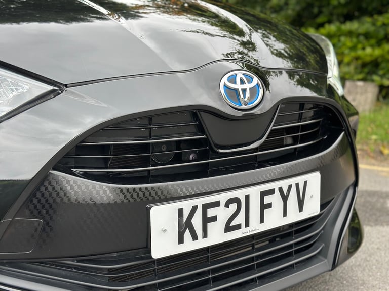 2021 Toyota Yaris 1.5 VVT-h Design E-CVT Euro 6 (s/s) 5dr HATCHBACK Petrol/Electric Hybrid Automatic