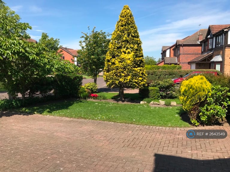 4 bedroom house in Cheviot Avenue, Lytham St. Annes, FY8 (4 bed) (#2643549)